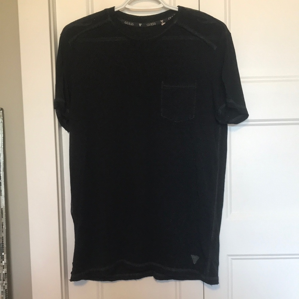 Men’s guess tshirt